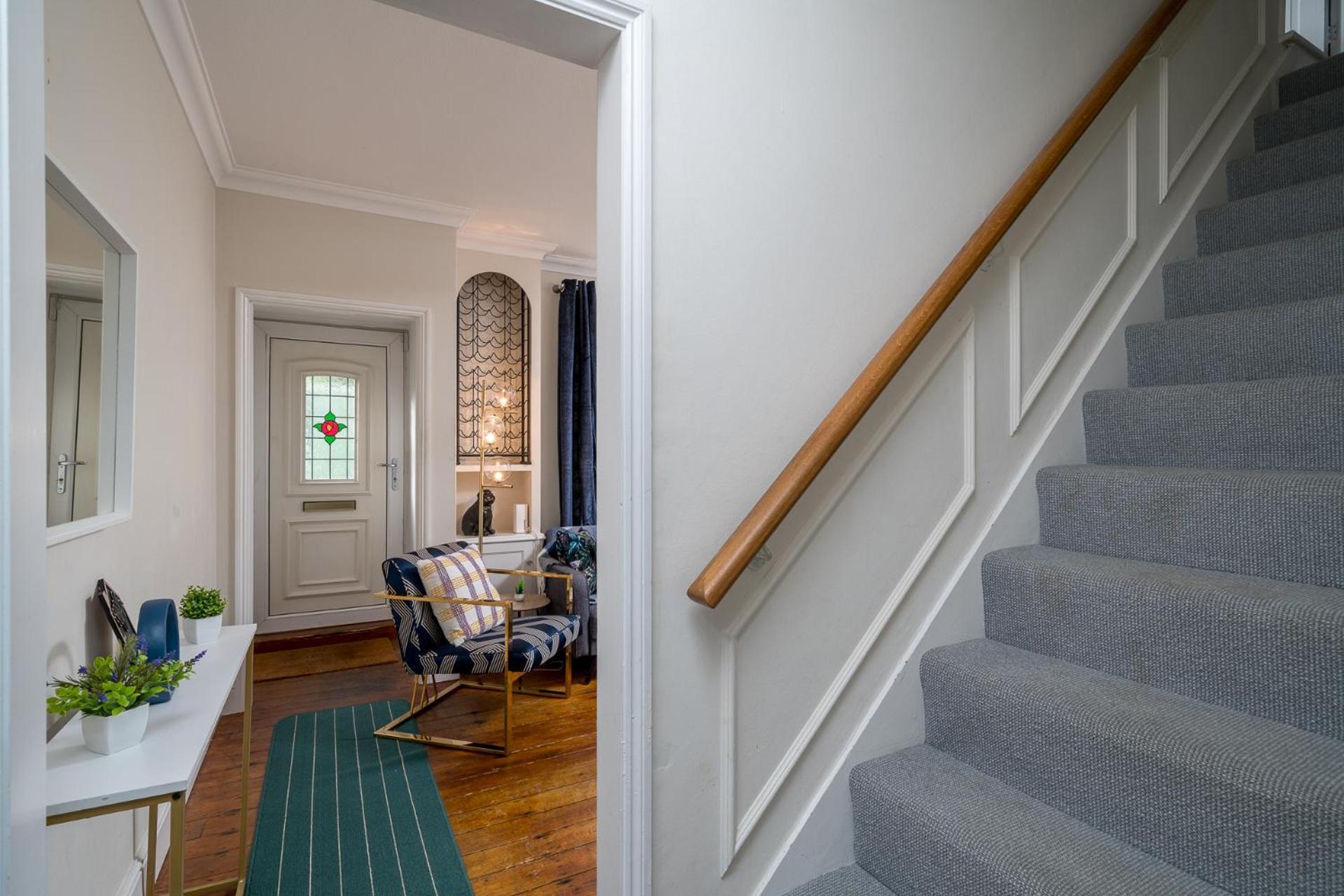 Luxury House Near River Thames Garden House Parking 6 Guests Appartement *