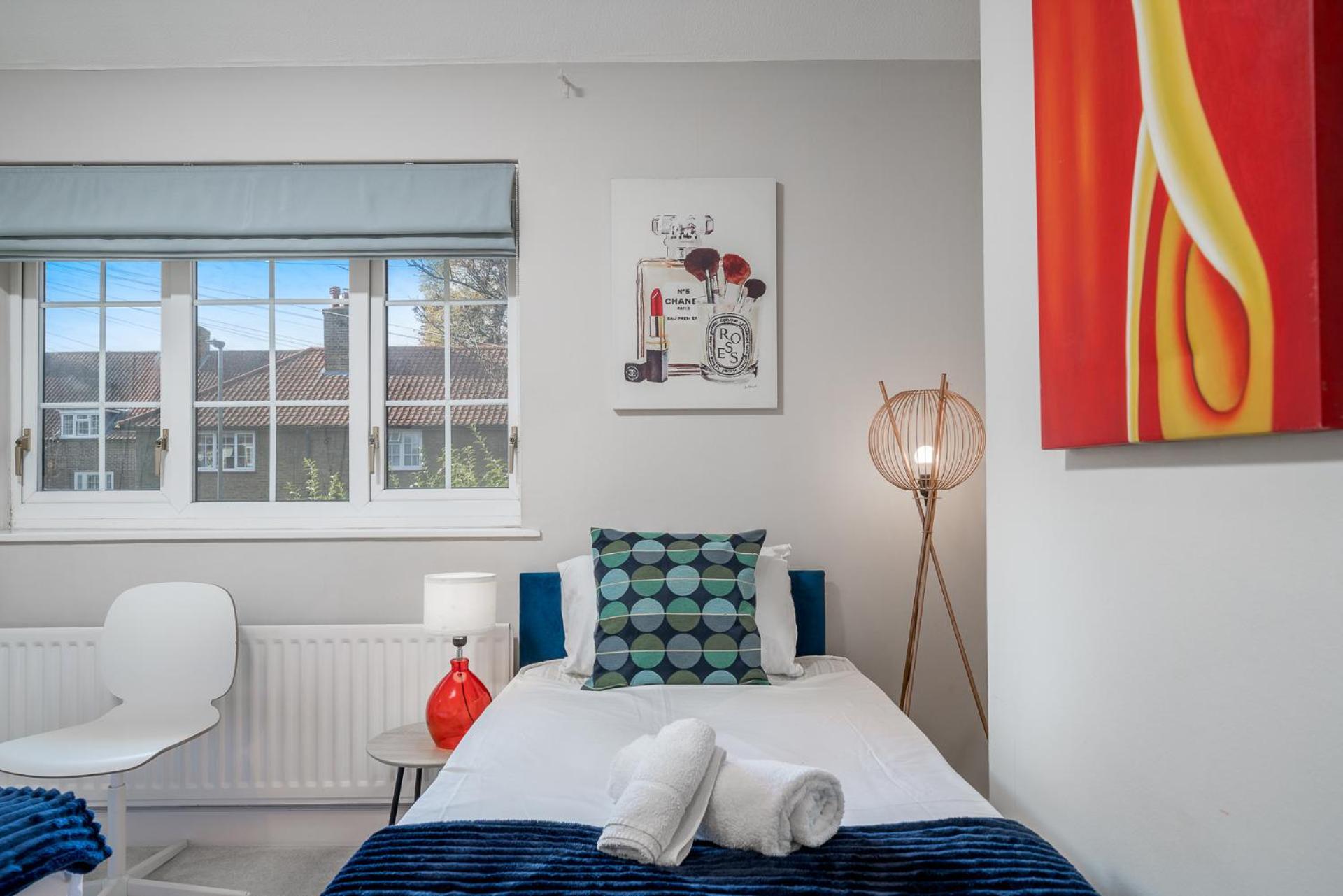 Luxury House Near River Thames Garden House Parking 6 Guests Appartement *